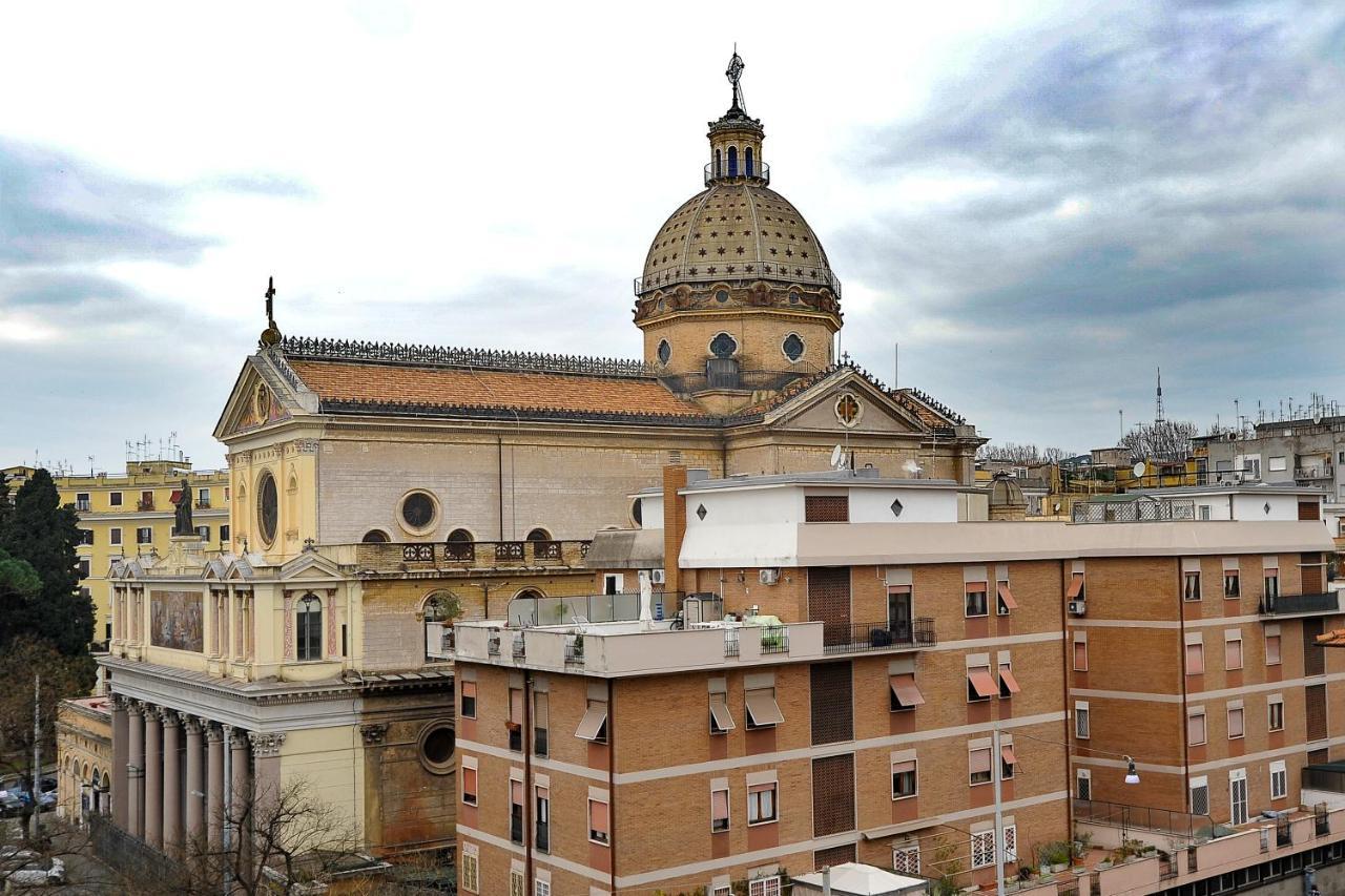 Domus Castroni Pompeo Magno Bed & Breakfast Rome Exterior photo