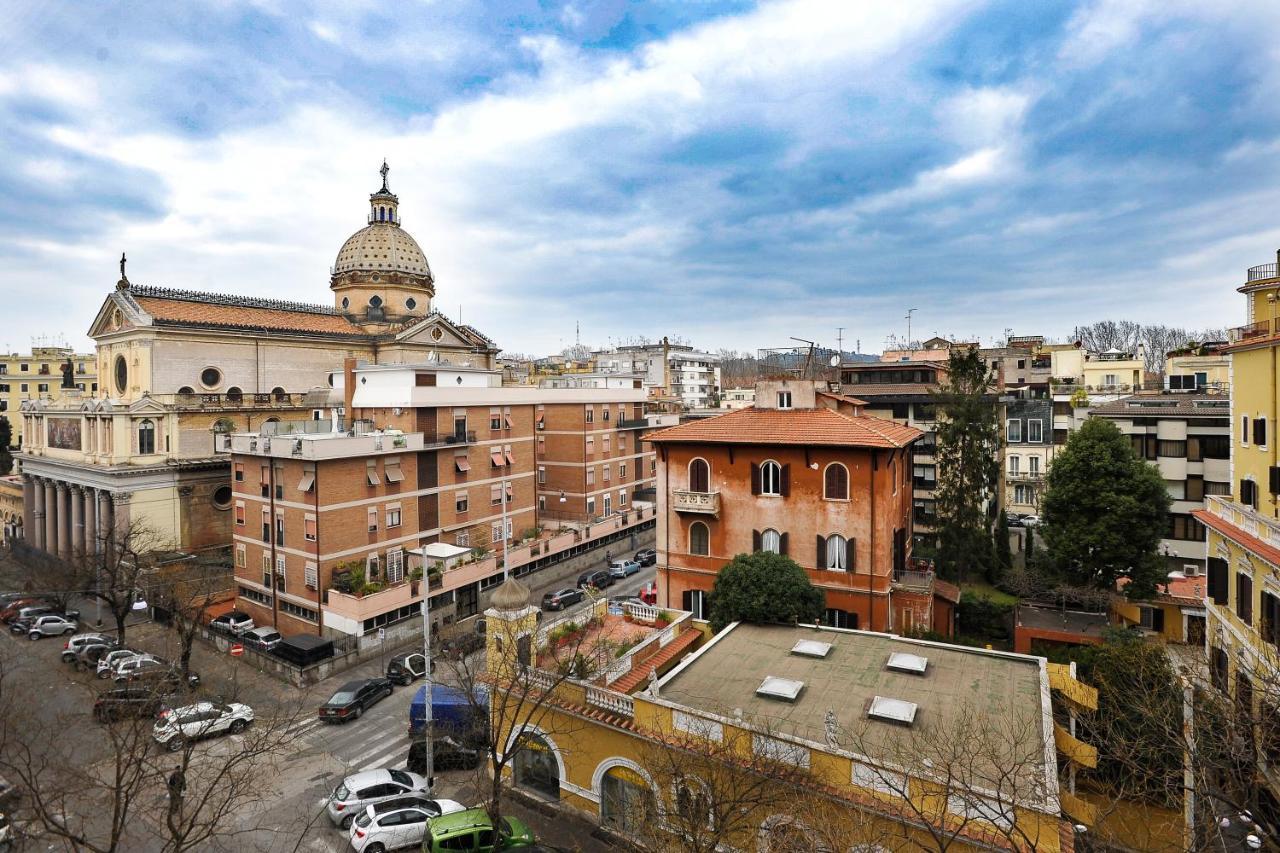 Domus Castroni Pompeo Magno Bed & Breakfast Rome Exterior photo
